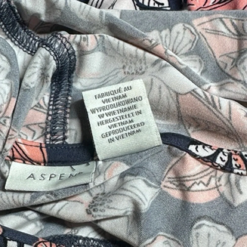 EUC (Like New) ASPEN Floral Hooded Swim Coverup in Blue, Pink, Cream. Size S - Picture 13 of 13